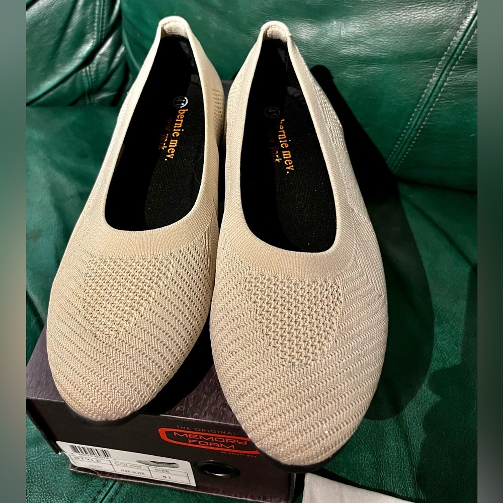 Brand NEW in the box~ Bernie Mev of NY nude silver stretchy slip on. Size 41